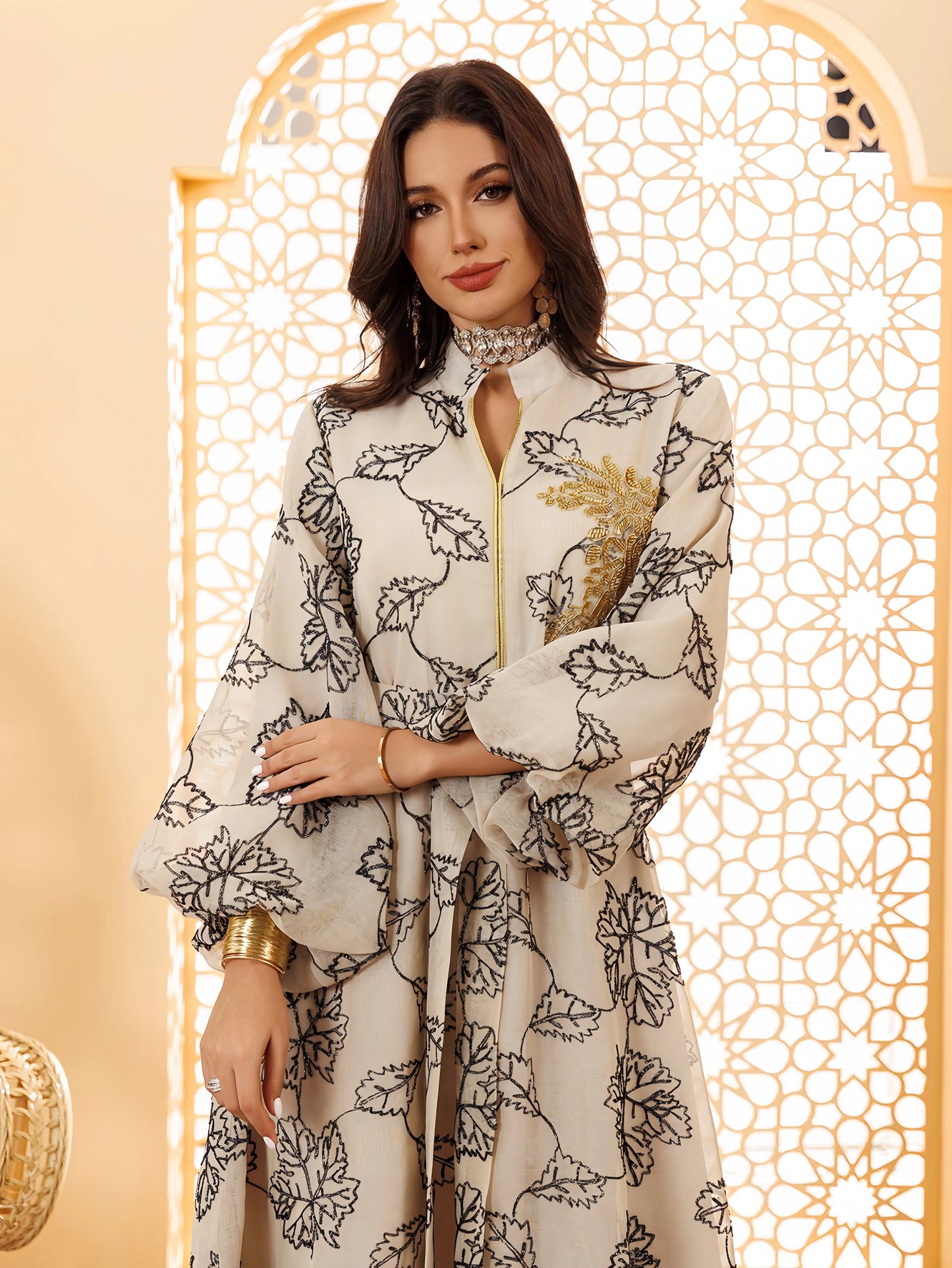Elegant Black Abaya Black Floral Embroidery Versatile ModestFlair for Dubai Casual2025