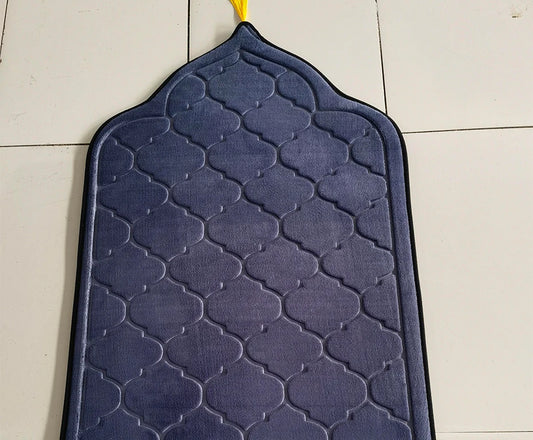 Muslim Prayer Rug Prayer Mat for Ramadan Flannel Carpet Portable Prayer Mat Worship Kneel Embossing Floor Carpets Non-slip Soft